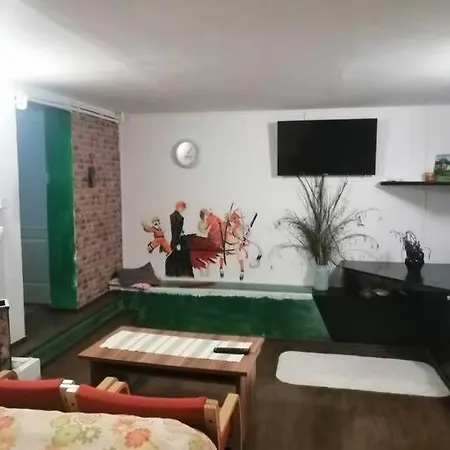 Moss's Cave Apartment *